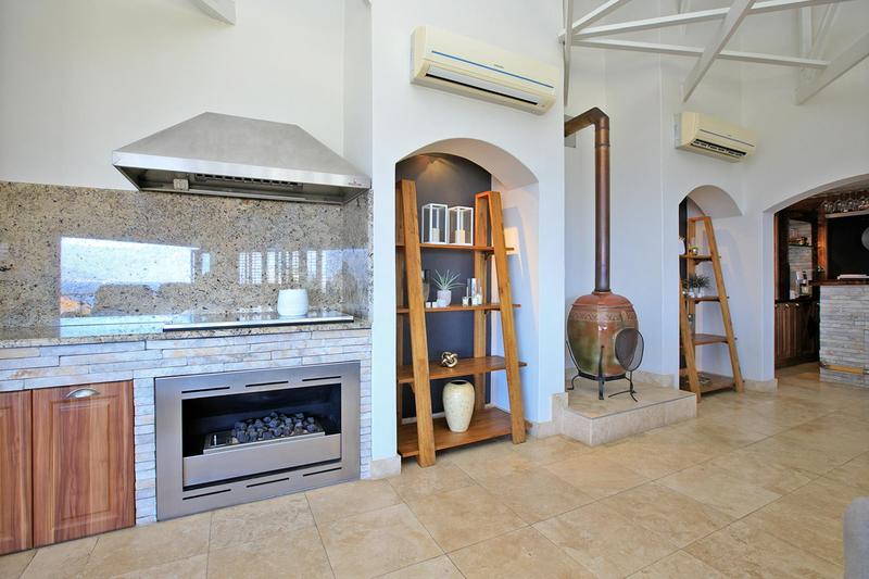4 Bedroom Property for Sale in Bloubergstrand Western Cape